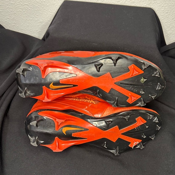 Nike Men's Alpha Menace 4 SE Pro‎ Football Cleats - Picture 6 of 9